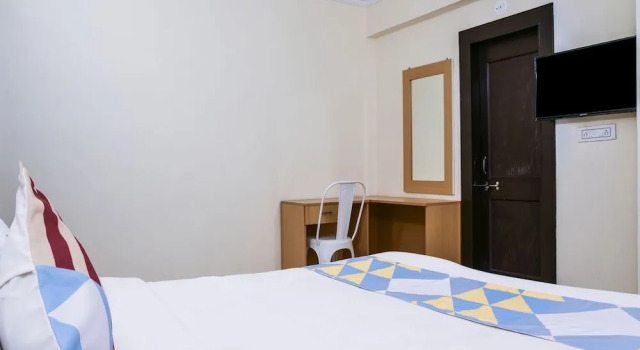 OYO 11410 Home Hill View Stay Near Hiran Magri, Забронировать Отель Отели штата Раджастхана с парковкой, Парковка