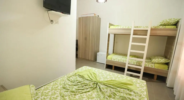 Четырёхместный номер Standard Hotel Jaho