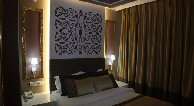 Saros Hotel