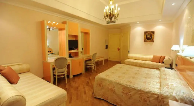 Четырёхместный номер Standard LH Hotel Domus Caesari