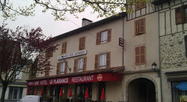 Hôtel Restaurant Le Plaisance, Rezerwuj Hotel Maurs 