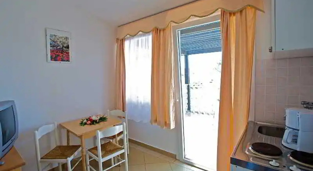 Arena Kazela Mobile Homes, Rezerwuj Hotel Posesi Istria