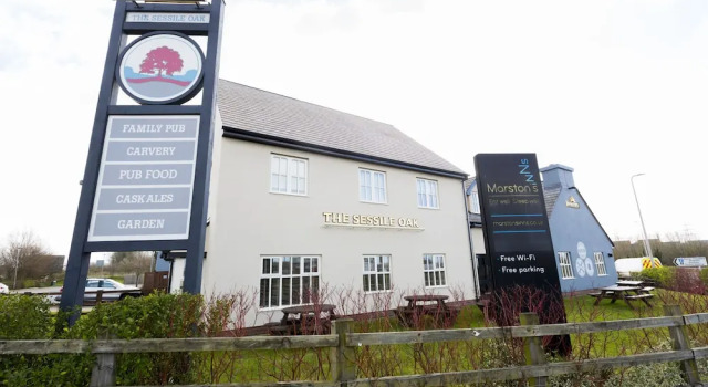 Sessile Oak, Llanelli by Marstons Inns, Забронировать Отель Лланелли Полуостров Гоуэр