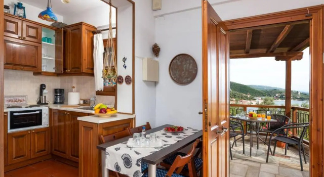Коттедж Seaside House with view over Pagasitikos