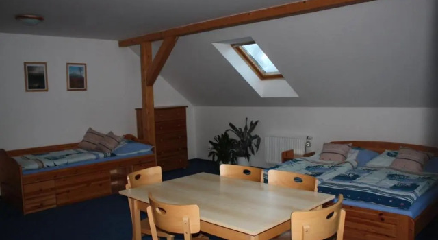 Apartmány Doma, Rezerwuj Hotel Hotele w Jizera Mountains z parkingiem, Parking