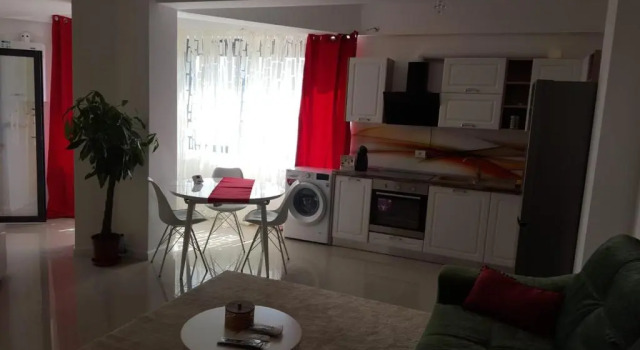 Unique Residence Edward Apartment, Varaa Huoneisto Hotellit Mamaia-Sat pysäköinnillä, Pysäköinti