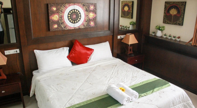 七岩巴黎式旅馆(Cha am Paris Style Guest House), Rezervați Pensiune Cha Am 