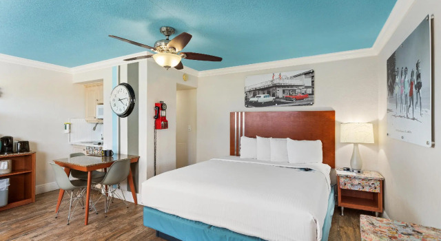 Двухместный люкс Superior с видом на залив Plaza Beach Hotel - Beachfront Resort