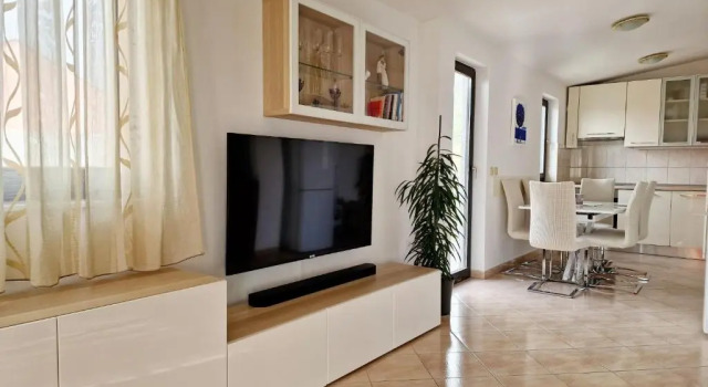 Коттедж Holiday Home Bakovic - beautiful view, near Split & Trogir, Full AC rooms