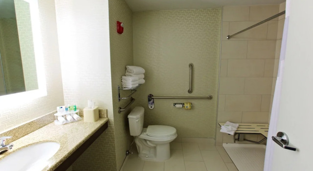 Двухместный номер Premium Holiday Inn Express Fargo - West Acres by IHG