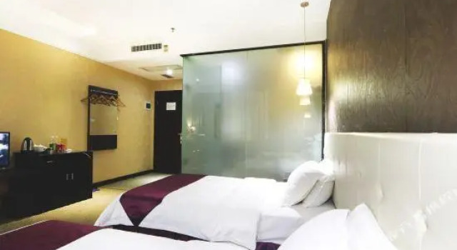 Chuangyi Fashion Hotel, Rezerwuj Hotel Hotele w Jiangmen z parkingiem, Parking