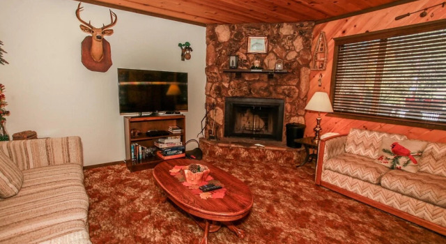Little Bear Cabin-1811 by Big Bear Vacations, Забронировать Отель Биг-Бэар-Сити San Bernardino Mountains