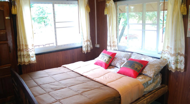 Prue Sa Raj, Buchen Sie Hotel Nam Nao Thailand