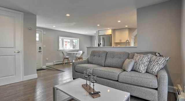 Long Island Home Near Beaches & Golf, Réserver Hôtel Bellmore État de New York