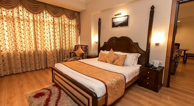 Люкс Deluxe Hotel Pacific Dehradun
