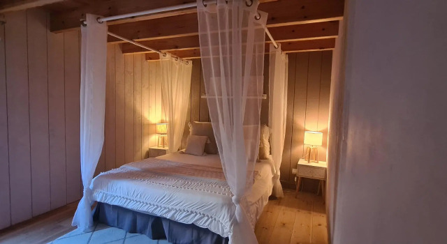 LaRiviere, Prenota Bed & breakfast Asques 