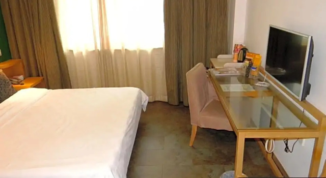 Номер Deluxe Yanjiang East Garden Inn
