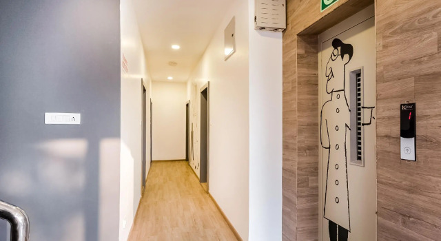 Townhouse Pipliyahana Square, Забронировать Отель Отели штата Мадхья-Прадеш 3 звезды, 3*