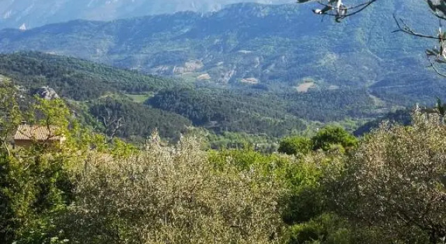 Secluded House with Amazing View And Swimming Pool, Забронировать Отель Бюи-ле-Баронь Drôme Provençale, рядом с Maison des plantes aromatiques et medicinales