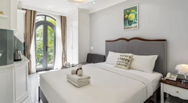 Номер Superior с балконом The Royal City Hotel