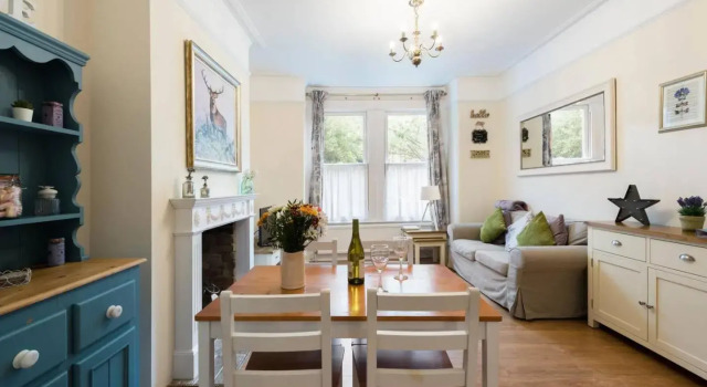 2 Bedroom Apartment, Varaa Huoneisto Asunnot kohteessa Merseyside, Huoneisto