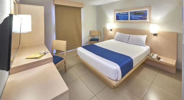 Standard Double room City Express by Marriott Manzanillo