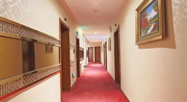 Tianfu Hotel (Yichun Lindu Wood Sculpture Park), Book Hotel Hoteller i Yichun med parkering, Parkering