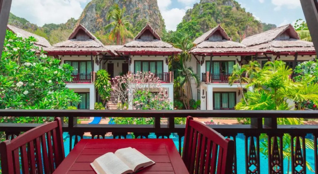 Двухместный номер Deluxe с видом на бассейн Railay Village Resort & Spa