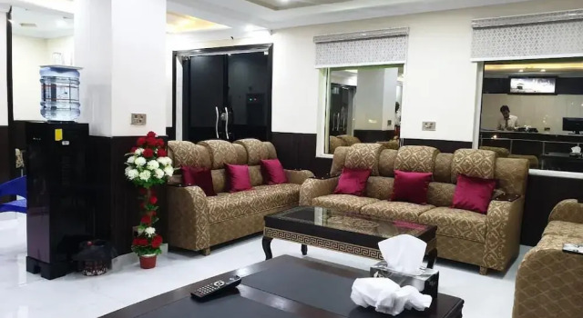 Hotel White Pearl, Prenota Hotel Johar Town Lahore