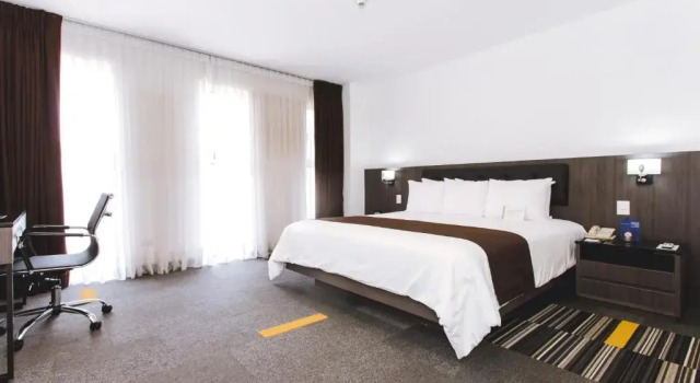 Двухместный номер Superior Wyndham Costa del Sol Lima Airport