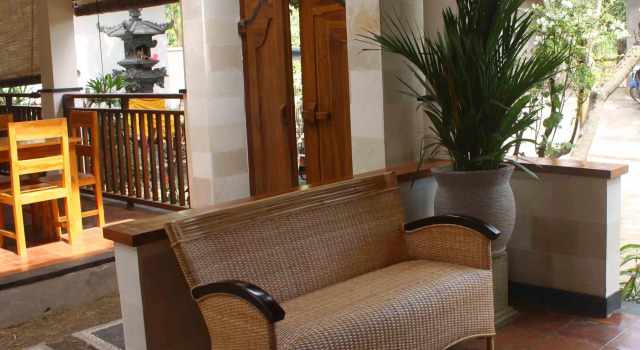 Arjuna Homestay, Забронировать Отель Отели провинции Бали с завтраком, Завтраки