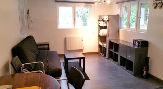Studio in Saint-ay, With Wifi - 350 km From the Beach, Rezerwuj Hotel  