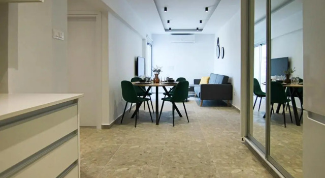 Phaedrus Living: Seaside Luxury Flat Lighthouse 69, Rezerwuj Apartament Pafos Pafos, w pobliżu Alykes Beach