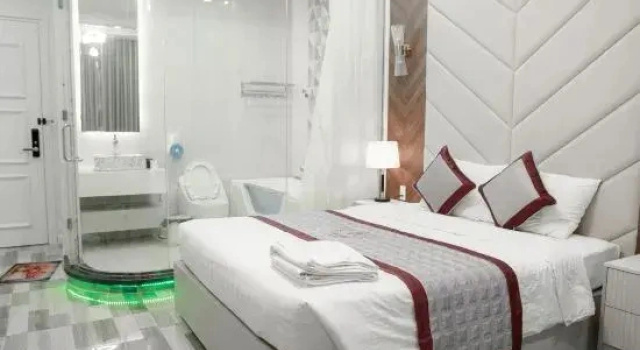 Двухместный люкс с видом на город Tân Hạnh Hotel