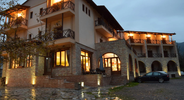 Mont Helmos Hotel
