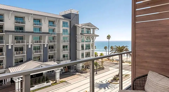 Номер Standard с частичным видом на океан Mission Pacific Beach Resort, part of JdV by Hyatt