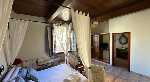 Hotel De La Villa, Book Hotel Hotels in Aragon with Parking, Parking