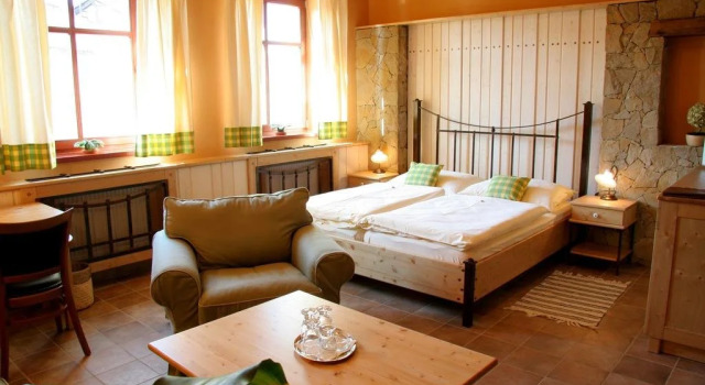 Hotel Koníček, Reservar Hotel Hotéis e alojamentos em Slovacko, Hotel