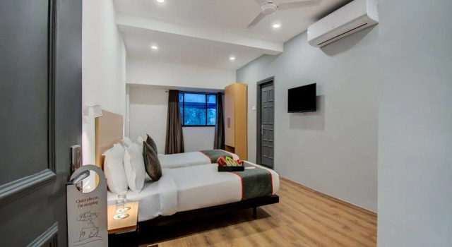 OYO Townhouse 066 Nagpur station CA Road, Забронировать Отель Отели Нагпур с завтраком, рядом с Железнодорожный вокзал Нагпур, Завтраки