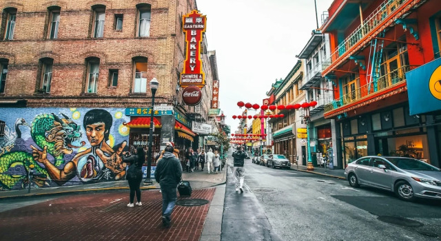 ITH San Francisco Pacific Tradewinds Backpacker Hostel, Забронировать Хостел Финансовый район Сан-Франциско, рядом с Трамвайная линия F Market