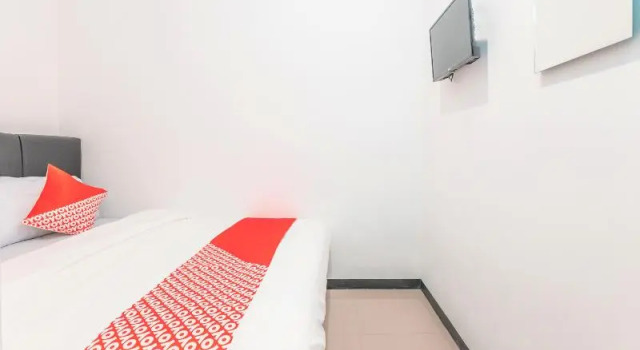 J&B Room Utan Kayu