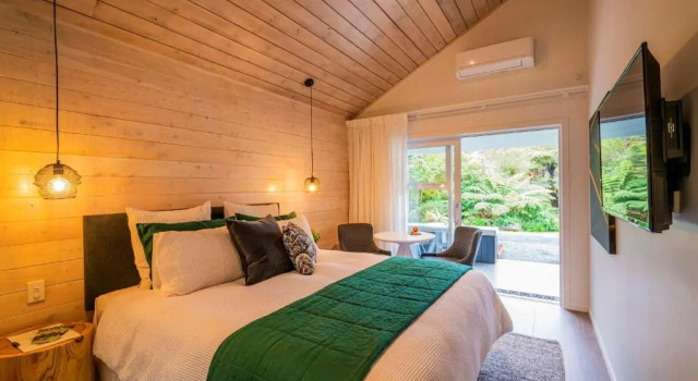 Wairua Lodge - Rainforest River Retreat, Prenota Hotel Whitianga 