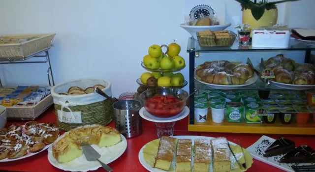 Семейный номер Standard с балконом Hotel Morena