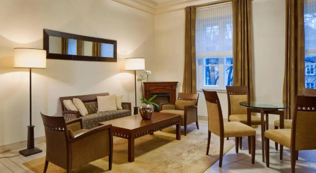 Люкс с 2 комнатами Mamaison Le Regina Boutique Hotel
