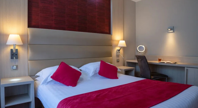 Номер Comfort Hôtel Les Trois Roses, Meylan Grenoble