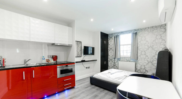 Двухместная студия Superior Imperial Court Suites