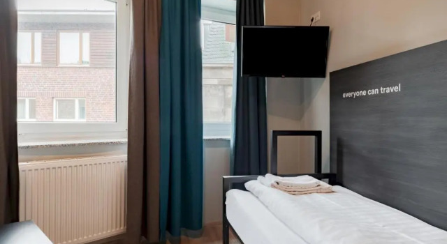Номер Standard a&o Köln Dom