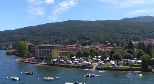 Camping Village Parisi, Забронировать Кемпинг Лавено Provincia di Varese