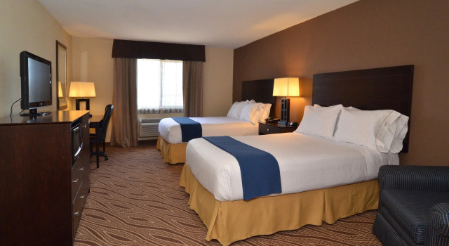Четырёхместный номер Standard Quality Inn & Suites San Antonio Airport - Stone Oak