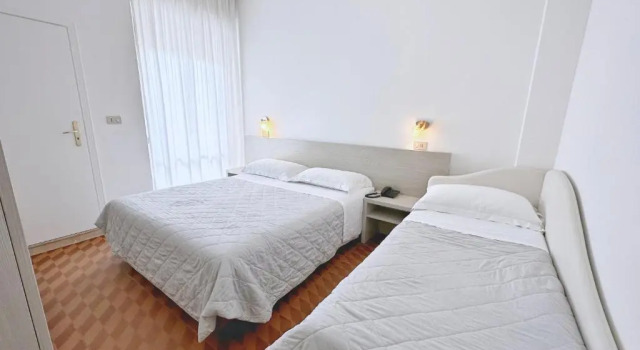 Трёхместный номер Standard Aura Living Hotel